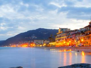 alassio by night.jpeg