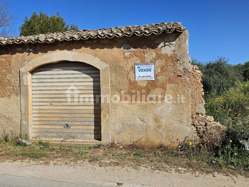 Magazzino Deposito via Paolo VI, Vittoria, rif. 102187170