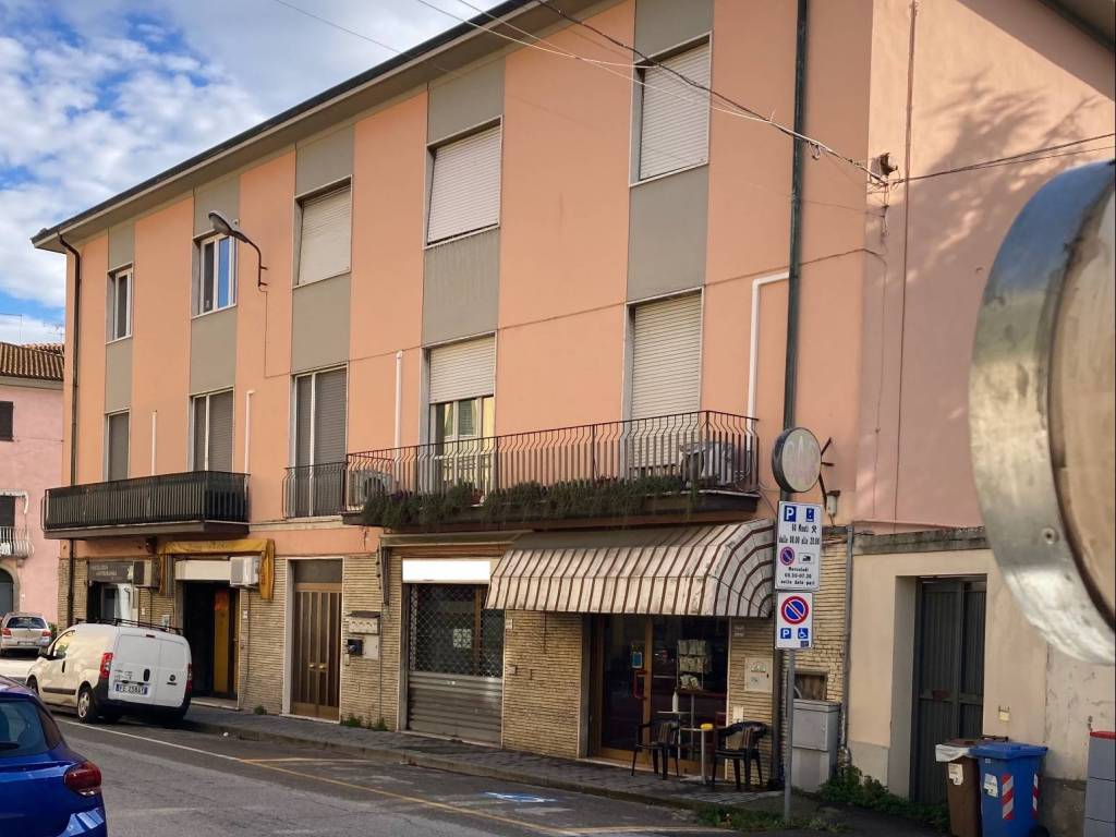 Locale commerciale via Tosco Romagnola 247, Calcinaia, rif. 102206130 Immobiliare.it