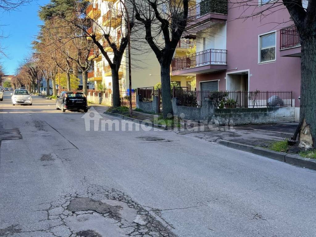 via Martiri VI Ottobre