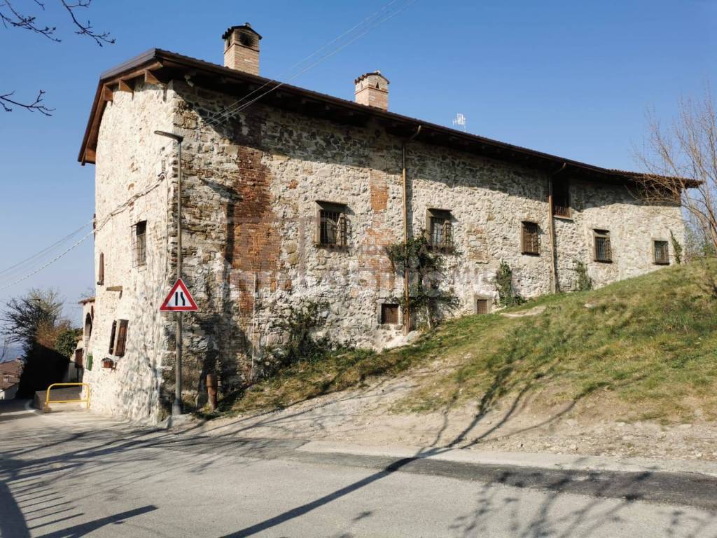 Ponteranica Cascinale in vendita.