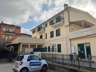 Case in vendita in Via Ildebrando Della Giovanna, Roma - Immobiliare.it