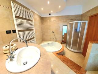 BAGNO PRIVATO 16