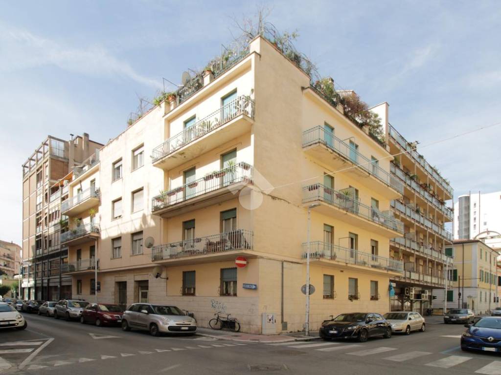 Trilocale via a. volta 10, centro, terni