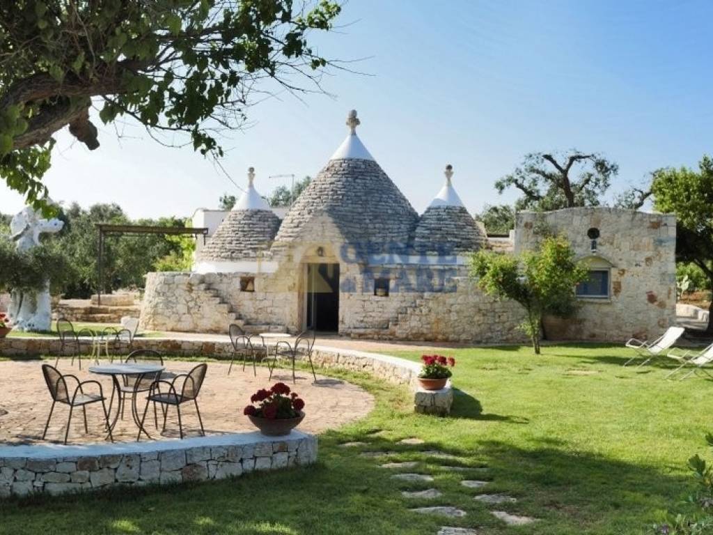 Luxury trulli