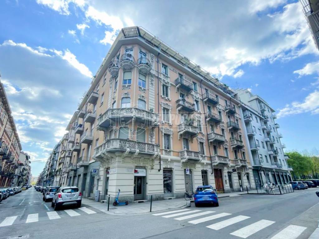 Vendita Appartamento Torino. Trilocale in via Marco Polo 41. Buono stato,  terzo piano, con balcone, riscaldamento centralizzato, rif. 102317602
