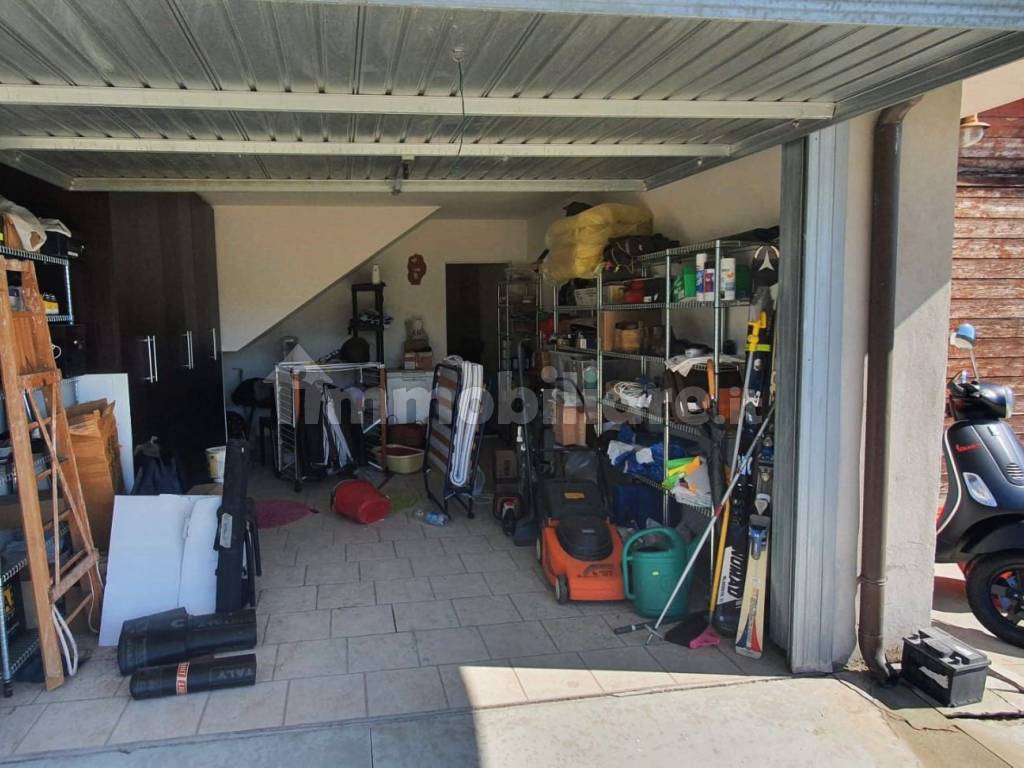 garage