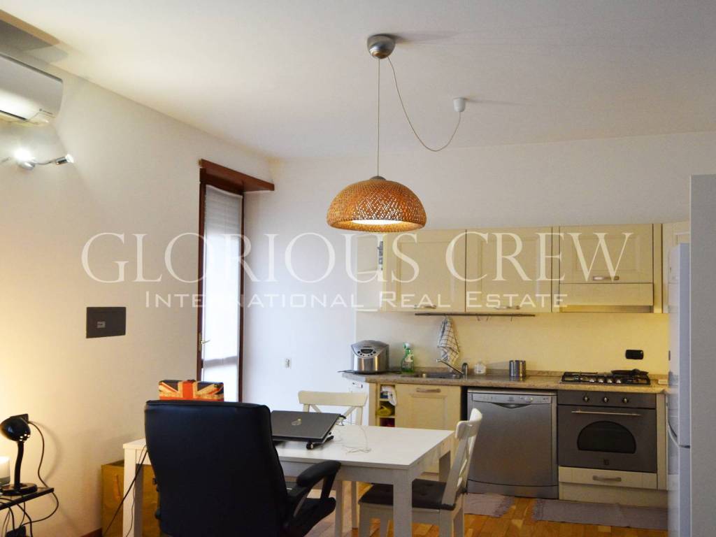 Rent Apartment Monza. 2room flat in piazza Generale.... Excellent