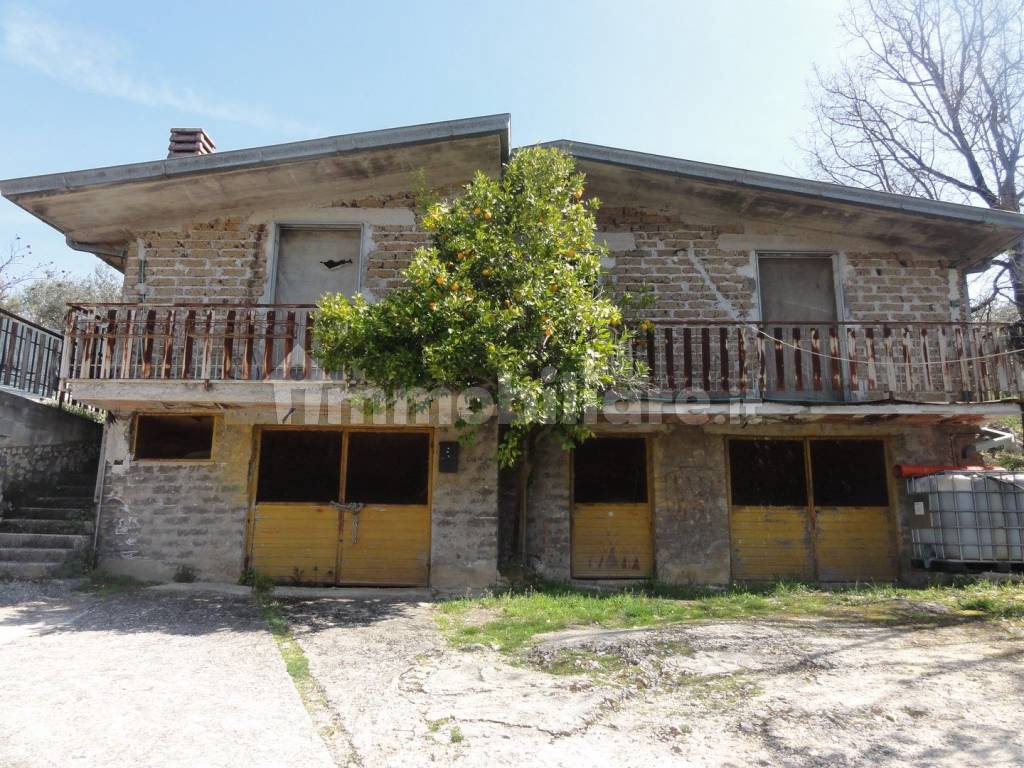 Villa unifamiliare via Monte San Marino, Alatri — foto 2