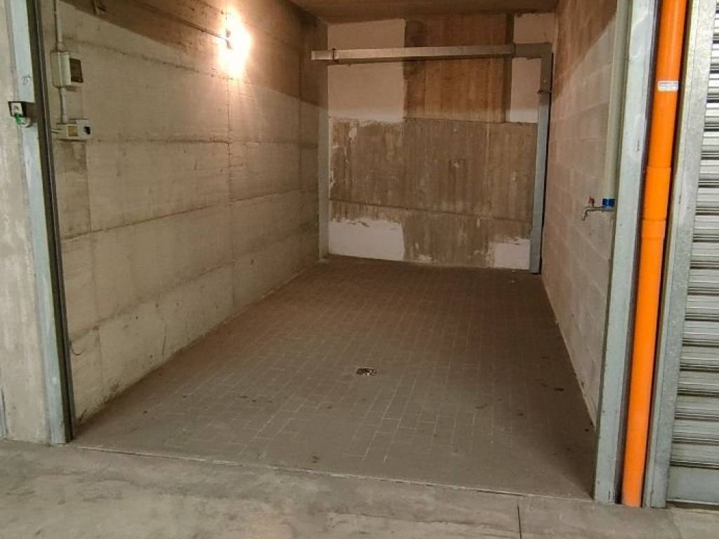 Garage - box via porrettana 35, saragozza fuori porta, bologna