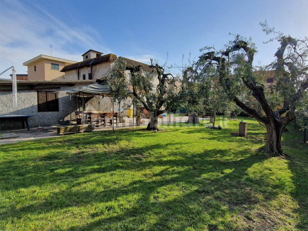 Casale via Ignazio Scimonelli, Romanina, Roma