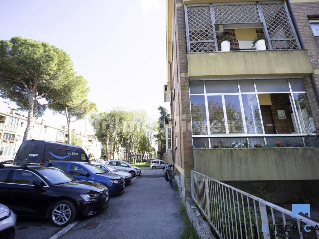 Vendita Appartamento Rimini. Bilocale in largo Gomberto.... Buono stato,  primo piano, con balcone, riscaldamento autonomo, rif. 102417144