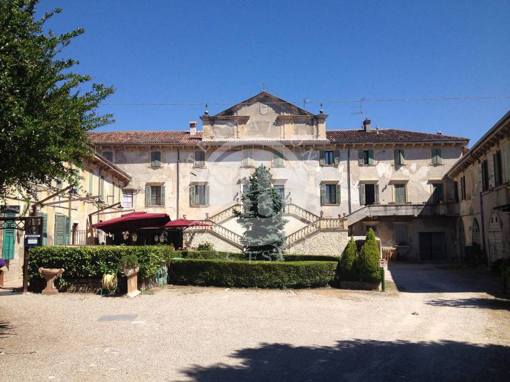 Villa in vendita a Verona