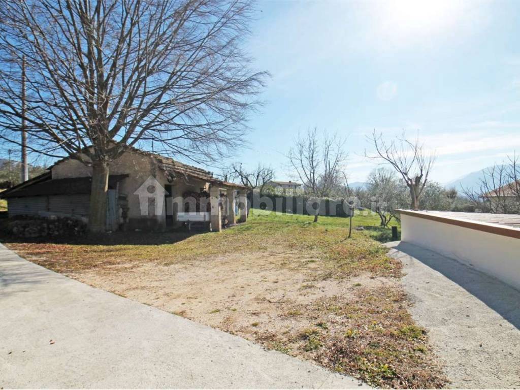 Vendita Rustico in Sr509 San Donato Val di Comino. Da ristrutturare