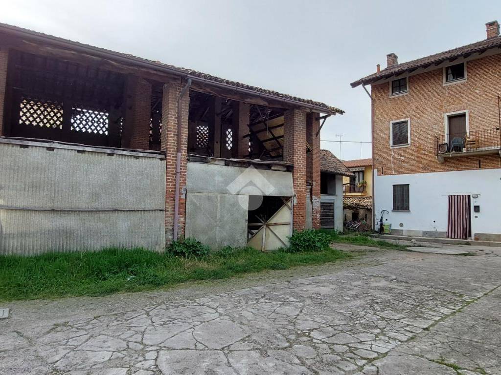 rustico di destra dal cortile