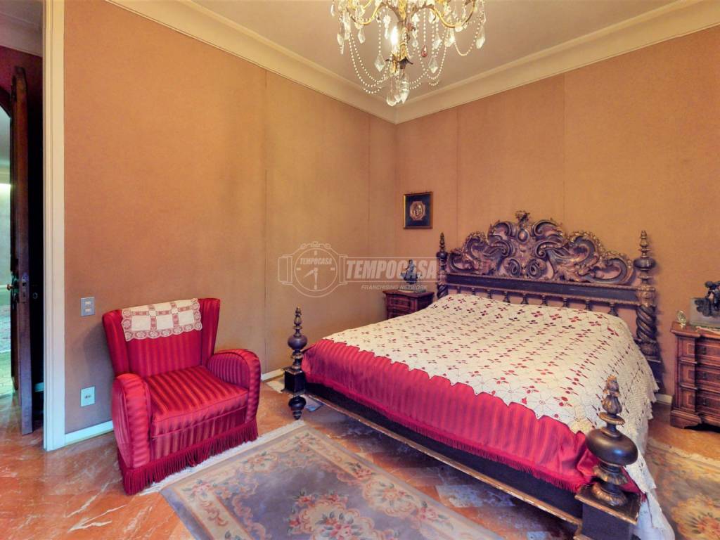 Viale-Marche-34-Bedroom(1)