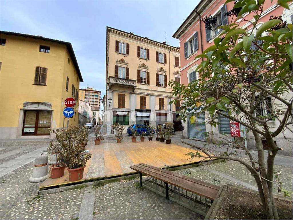 PIAZZA TORNIELLI