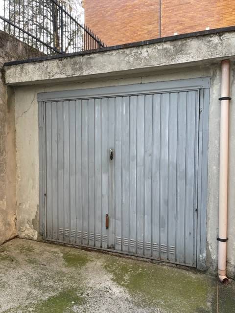 Garage - box via silvio pellico 5, bresso