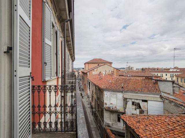 balcone su strada