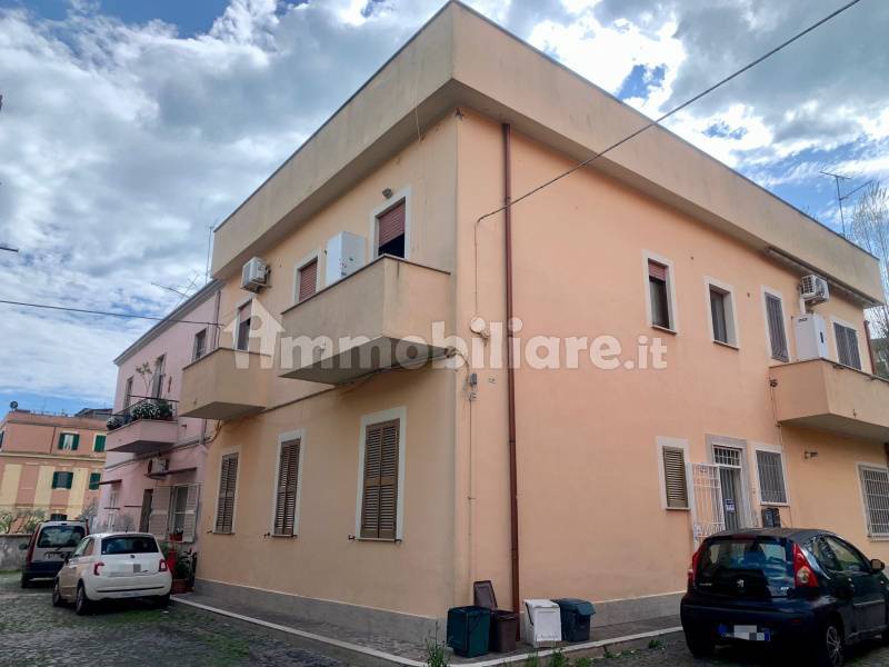 Sale Apartment Nettuno. 2room flat in via Adda. Good condition, first