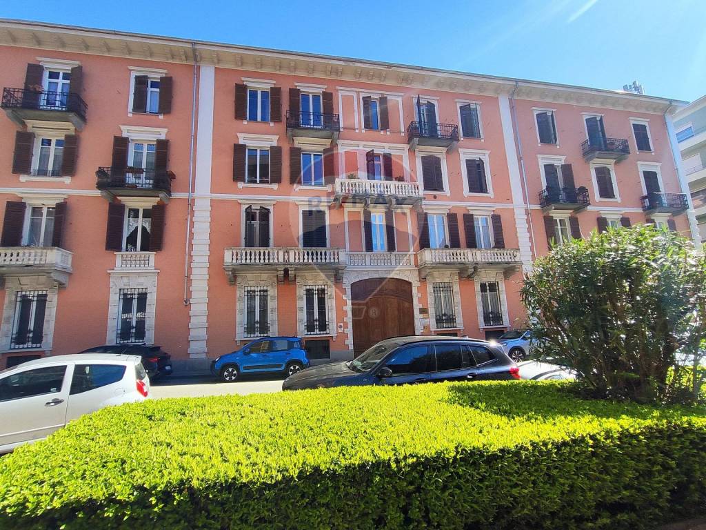 Vendita Appartamento in via Trento 1. Biella. Buono stato, piano rialzato,  posto auto, con balcone, riscaldamento centralizzato, rif. 102612556