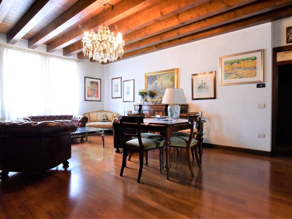 Vendita Appartamento Bassano del Grappa. Trilocale in via Remondini 1