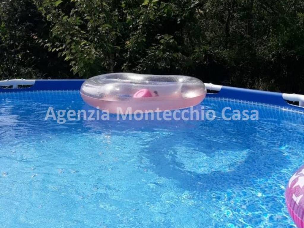 la piscina