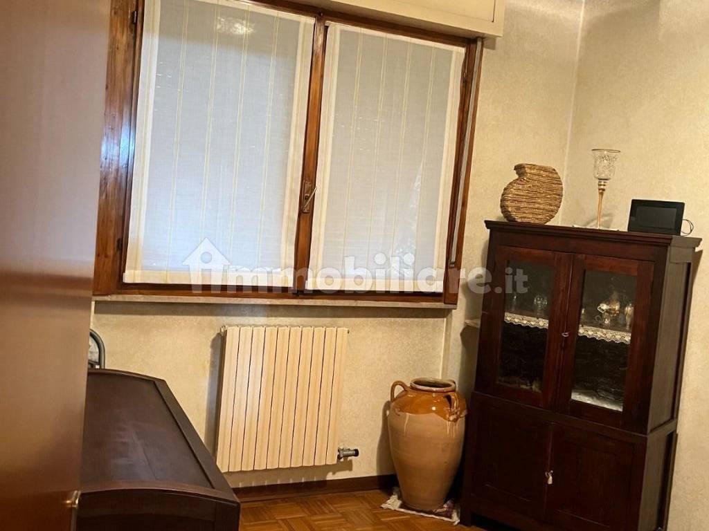 Vendita Appartamento Nova Milanese. Quadrilocale in via Prealpi 6. Buono  stato, primo piano, posto auto, con terrazza, riscaldamento autonomo, rif.  102691088