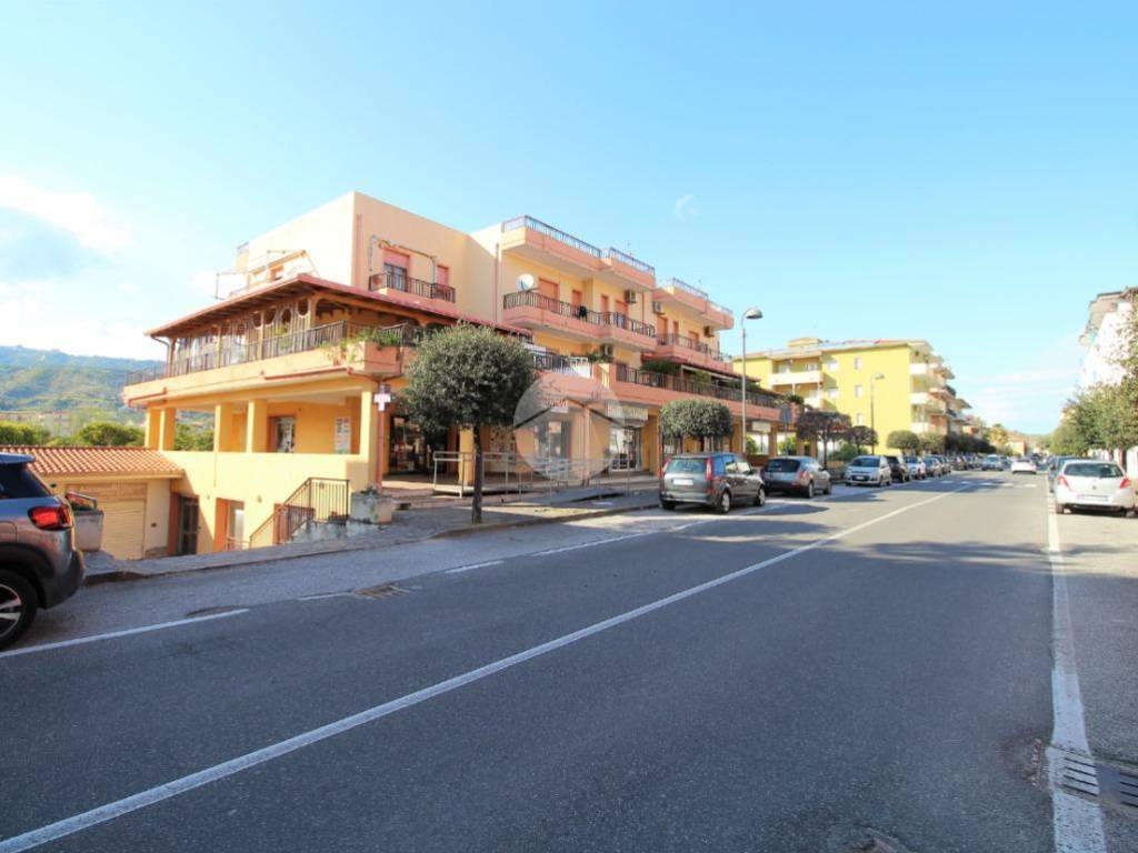 Garage - box via nazionale, montepaone lido, montepaone
