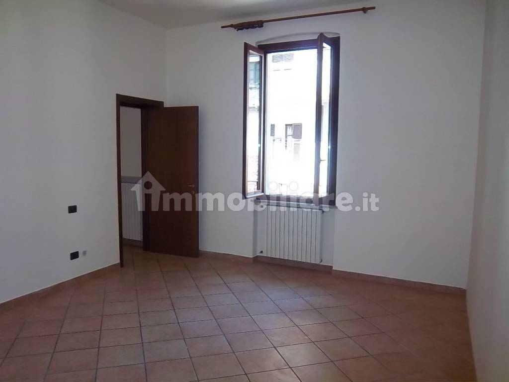 Sale Apartment Cremona. 2room flat in via Marmolada. Good condition