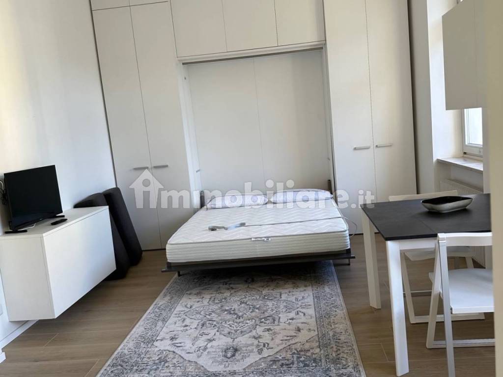 Affitto Appartamento in via Leonardo da.... Bolzano. Ottimo stato, terzo piano, con balcone