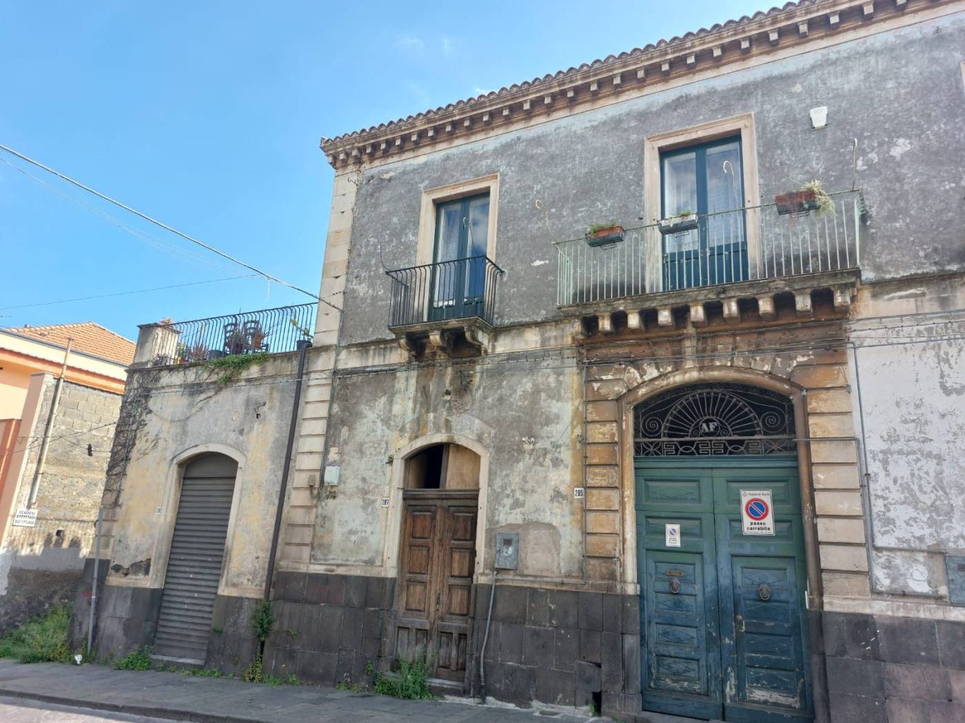 Palazzo - Edificio in vendita a Giarre