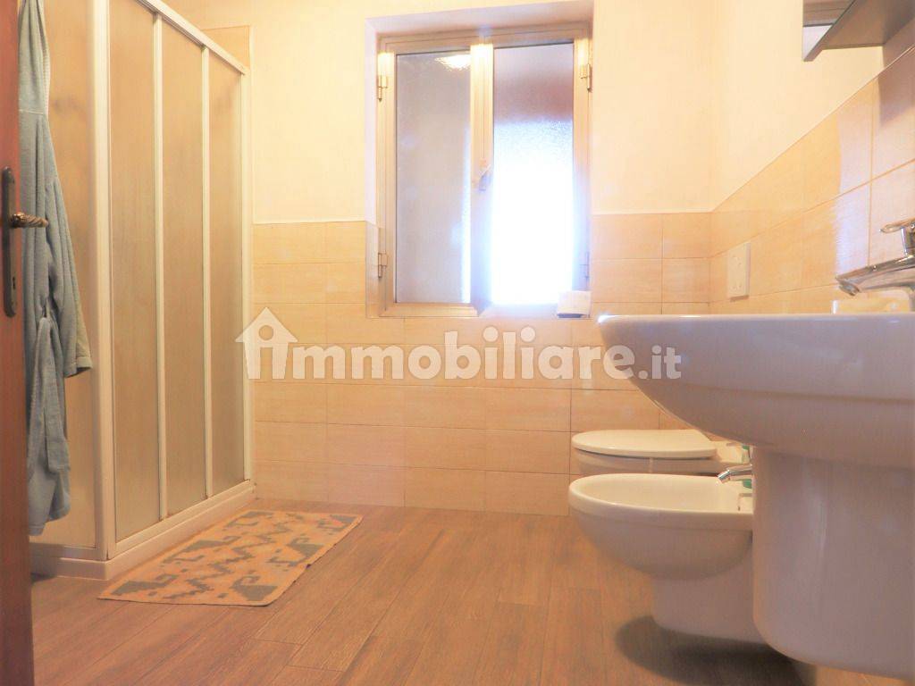 bagno app. 2°p