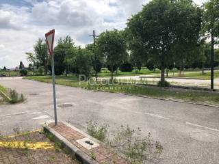 area commerciale spazi vendita piccolotto12