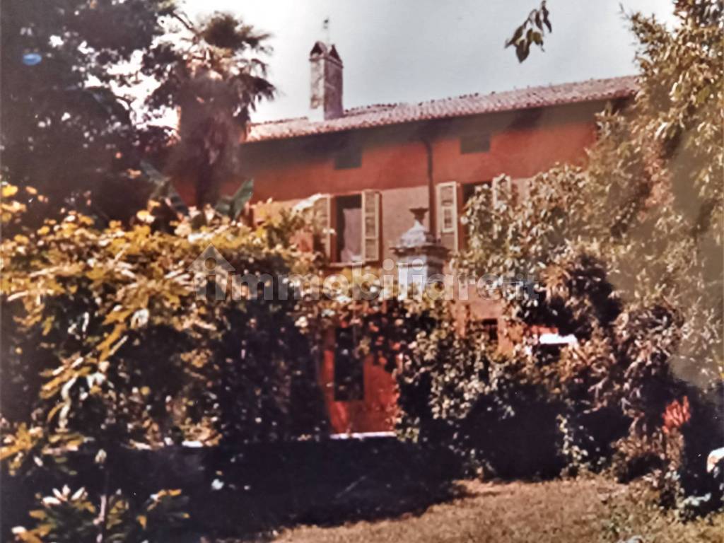 il giardino fiorito