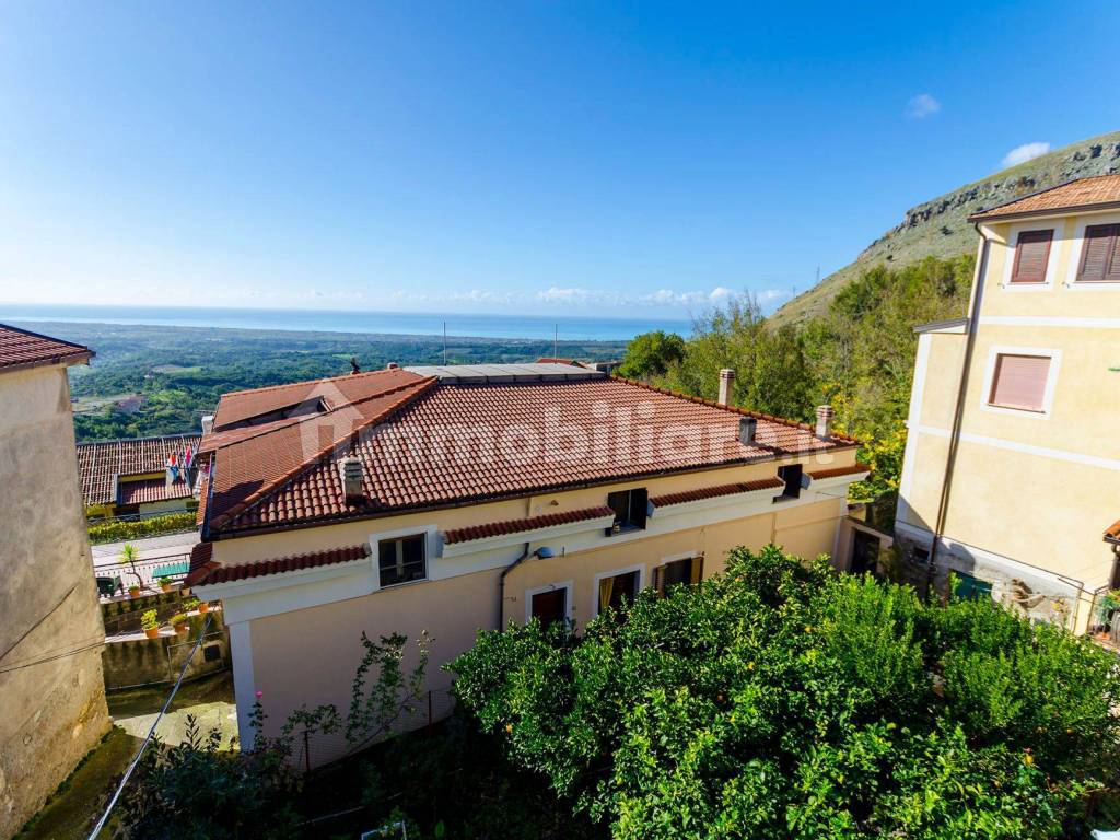 Sale Apartment in via Zara 6. Santa Domenica Talao. To be refurbished