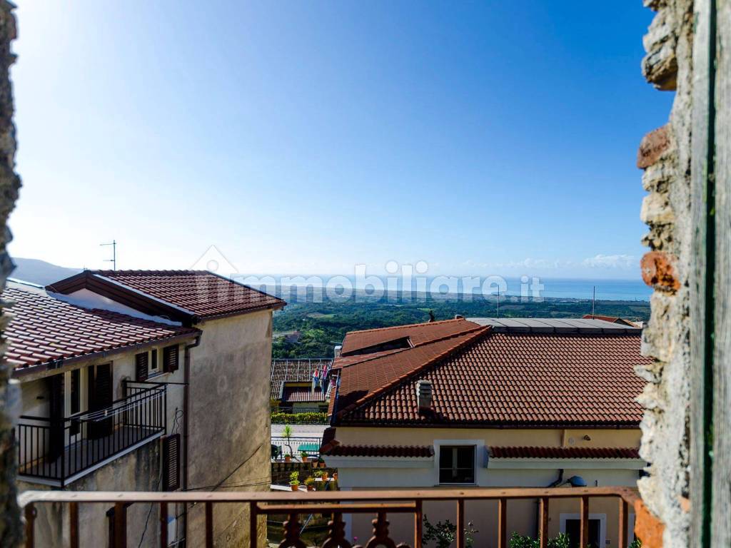 Sale Apartment in via Zara 6. Santa Domenica Talao. To be refurbished