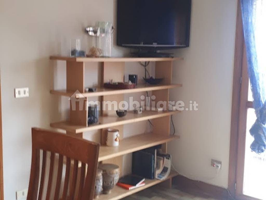 Affitto Appartamento Verona Monolocale In Via Delle Menegone Buono 