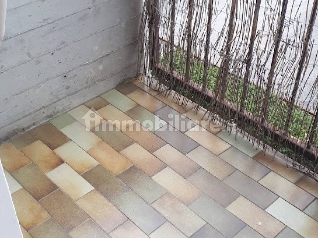 Affitto Appartamento Verona Monolocale In Via Delle Menegone Buono 