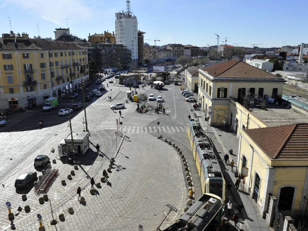 Porta Genova