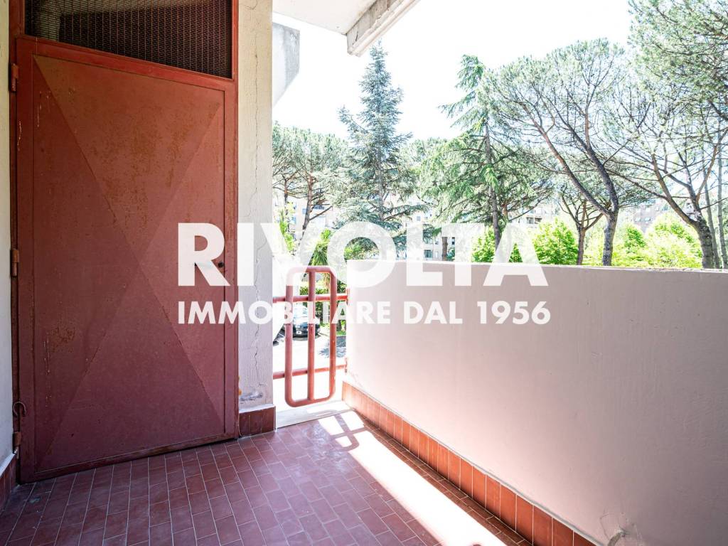 Vendita Appartamento Roma. Trilocale in viale Santa Rita da Cascia