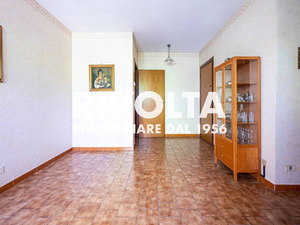 Vendita Appartamento Roma. Trilocale in viale Santa Rita da Cascia