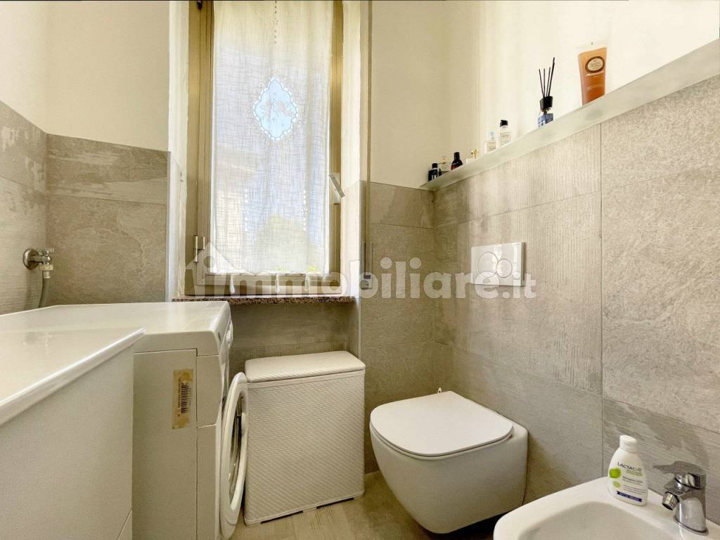 appartamento vendita lesa bagno1