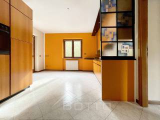002__appartamento-vendita-san-maurizio-d-opaglio-cucina.jpg