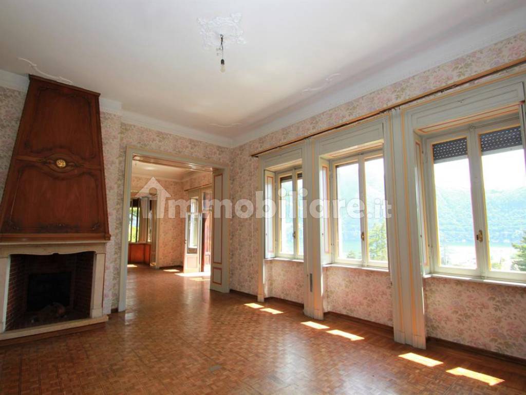 Villa a Cernobbio con vista lago