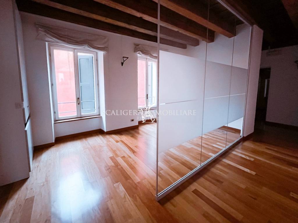 Ufficio - studio via san salvatore corte regia, centro storico, verona
