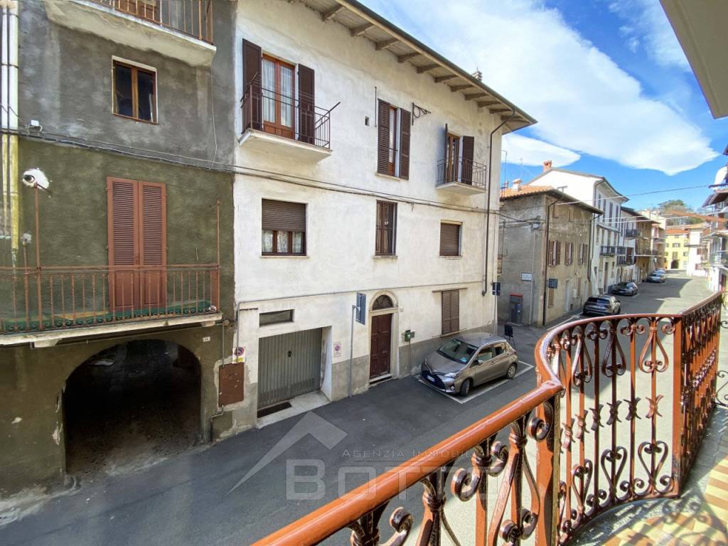 casa vendita romagnano balcone2