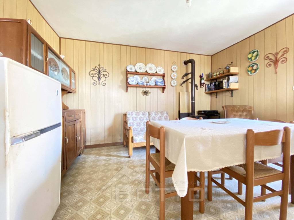 casa vendita carega cucina2