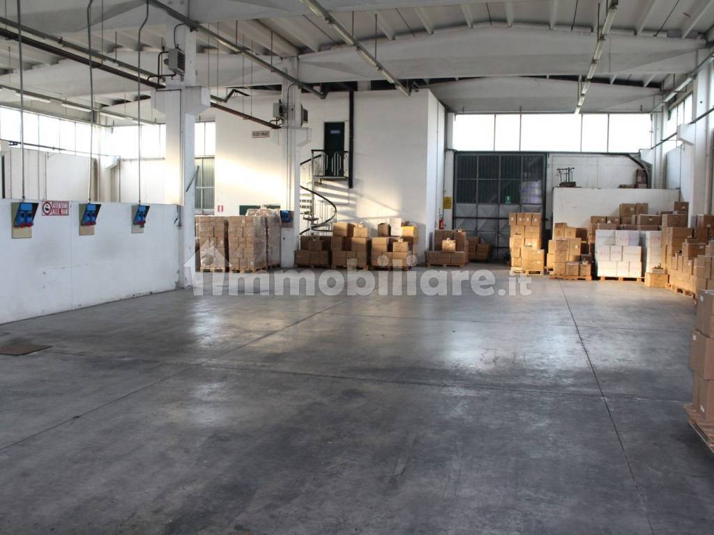 Capannone-Lugo