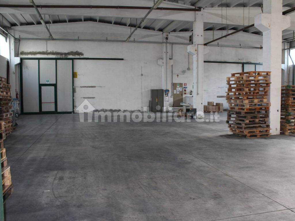 Capannone-Lugo